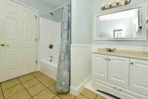 LARGE,Pool,pool table,Arcade,2 Golf Carts,6 Kayaks,free linen,Hot Tub,near beach - Image 2