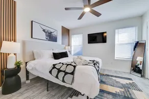 < 1 Mi to Historic McKinney: Modern Duplex w/ Yard - Image 5