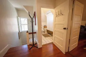 Gorgeous Upper Flat in Historic Berkeley Queen Anne Duplex - Image 2