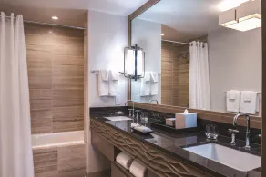 Maliula 2-Bdrm Superior,Unique Contempprary Traditional Hawaiian Interiors - Image 4