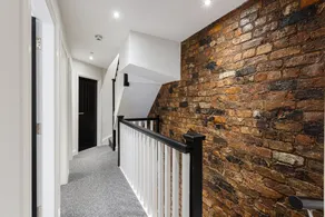Modern Central Liverpool Home - Sleeps 12 with Free Parking - Image 3
