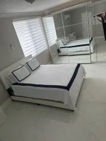 Entire home 4bdrm 2 bath home W/ Pool Miami/Hialeah area  - Image 3