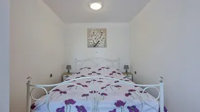 DENIS - One Bedroom Apartment with BBQ - Image 3