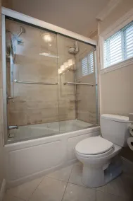 MAISON NOUVELLEMENT CONSTRUITE DANS LE SECTEUR DE LA BAIE POUR VACANCES OU AFFAIRES - Image 3