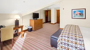 3 BDR Ski in/Ski Out Stunning MT Mansfield Views. MOUNTAIN GOLF COURSE ACCESS!! - Image 5