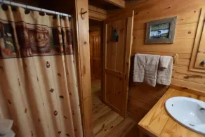 Cozy Cabin - Hot Tub! 1 Mile From Downtown Helen - Image 5