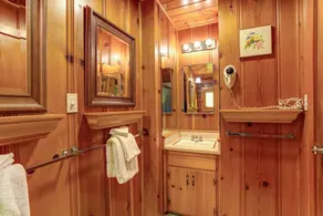 Hansen Cabin - Image 5