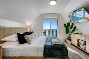 Lakefront w/ Hot Tub + Private Beach | Near Point Pelee - Image 2
