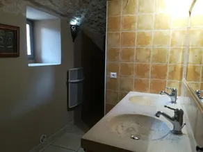 (Voutin) Charmerende sommerhus 80m² udsat sten i tidligere Magnanerie - Image 3