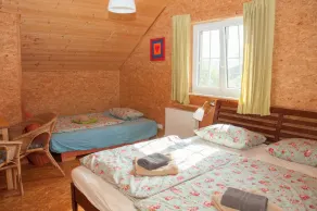 Lovely vacation home in beautiful natural surroundings with a large garden. - Image 3