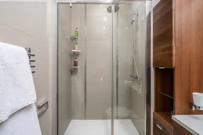 A central spot to explore Windsor in a beautiful, well-appointed apartment. - Image 3