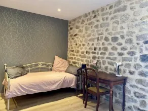 Charming Cottage Near Puy-en-Velay with Private Terrace and Modern Amenities - Image 4