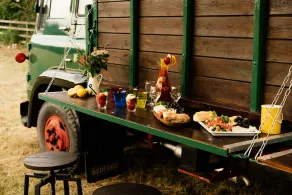 Unique glamping getaway - Image 3
