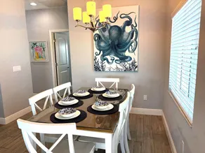 \"Lazy Day\" - Beach Paradise w/Pool, 2 min walk to beach! Pet friendly! - Image 3
