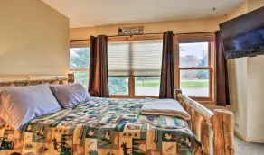 Bay Lake Cabin w/200ft of Lakefront, fun deck, private dock + woodfire sauna!  - Image 5