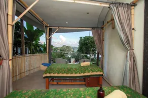 Bong Lux Hostel Nusa Lembongan - Image 3