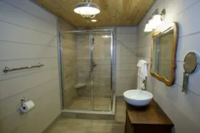 Stay in a 1795 Log Cabin on a working farm, George Washington Swoope, Jr Suite - Image 2