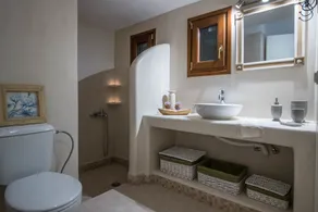 Gratsias Luxury Apartments Naxos - Image 2