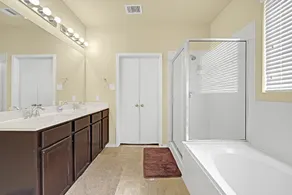 Elegant 5 bedrooms vacation home - Image 3