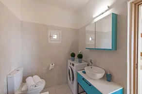 Tranquil sea view villa with private pool, just 2km from the beach! - Image 3
