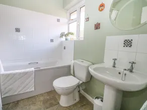 KARIBU, romantic, with a garden in High Salvington - Image 2