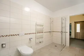 Apartment 'Barrierefreie Ferienwohnung' with Shared Terrace and Wi-Fi - Image 5