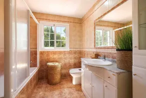 VILLA REINA - Image 3