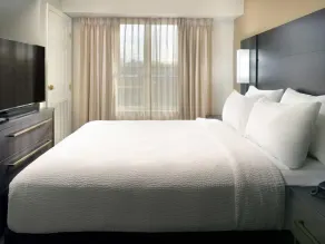 Just a quick drive to downtown Raleigh and Durham! With FREE Breakfast, Pool - Image 5