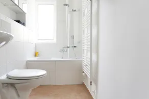 BLISSE West Berlin typically - Grand Apt 5 Bedrooms + 3 bathroom + 3 balcony - Image 2