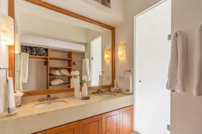 Special Rates inside the gates with Golf and golf cart. Full daily housekeeping - Image 3