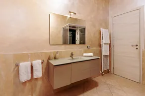 Bright and Modern – Damasco Three-Room Apartment - Image 5