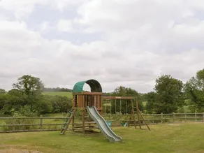 2 bedroom accommodation in Poundstock, Bude - Image 3