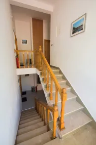 101 room with sea view, balcony & hot tub access - Image 2