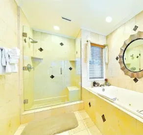 Luxury Gated Mission Bay Estate with Resort Style Pool! - Image 4