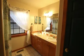 Évadez-vous dans cette cabane de rêve dans les pins grandioses! - Image 5