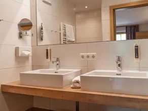 Turm-suite mit Bad, WC, HP, Kurz - Hotel Lindenhof - Image 3