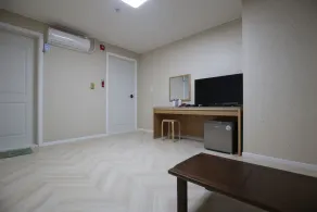 R.I Spa Hotel - Image 4