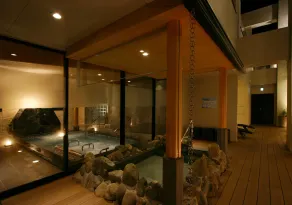 Hotel Coco Grand - Image 2