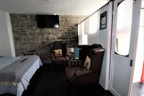 Unique and characterful accommodation at the waters edge on the WAW - Image 4