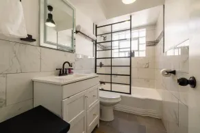 MDRN Kid-Friendly Apt|Charming|Private|Sunny|Fast Wi-Fi| Parking - Image 4