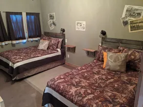 Rustic Lodge within 10 minutes of town - Image 5