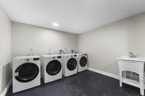 Pumpkin Premise by Airport, 5 beds, Sleeps 8, Book 7 days, Get 20 Percent OFF - Image 3