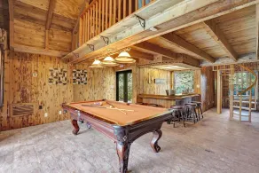 8BR Gem With Pool, Lake View & Tons of Amenities! - Image 4