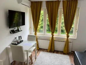 Eva Luxury Rooms & Apartments - Image 2