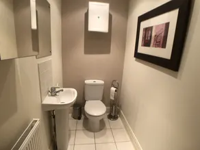 Banbury sleeps 10, easy access to Silverstone, NEC, Blenheim, Oxford & Stratford - Image 4