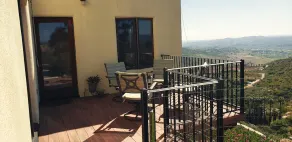 Stora Custom Guest House på Hill Top Estate i Bonsall - Image 3