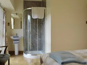 3 bedroom accommodation in Kelty, near Dunfermline - Image 3