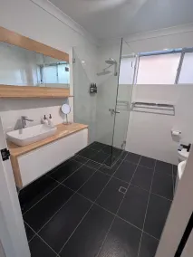 PJ's Ulladulla - Harbour & Pacific Ocean Views. - Image 3
