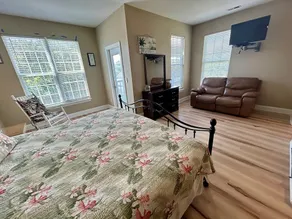 Blue Dolphin Home - Image 4