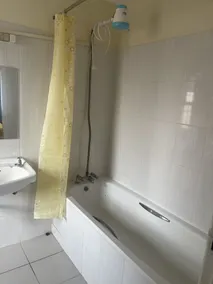 Inviting 3-Bed Apartment in Nairobi - Image 2